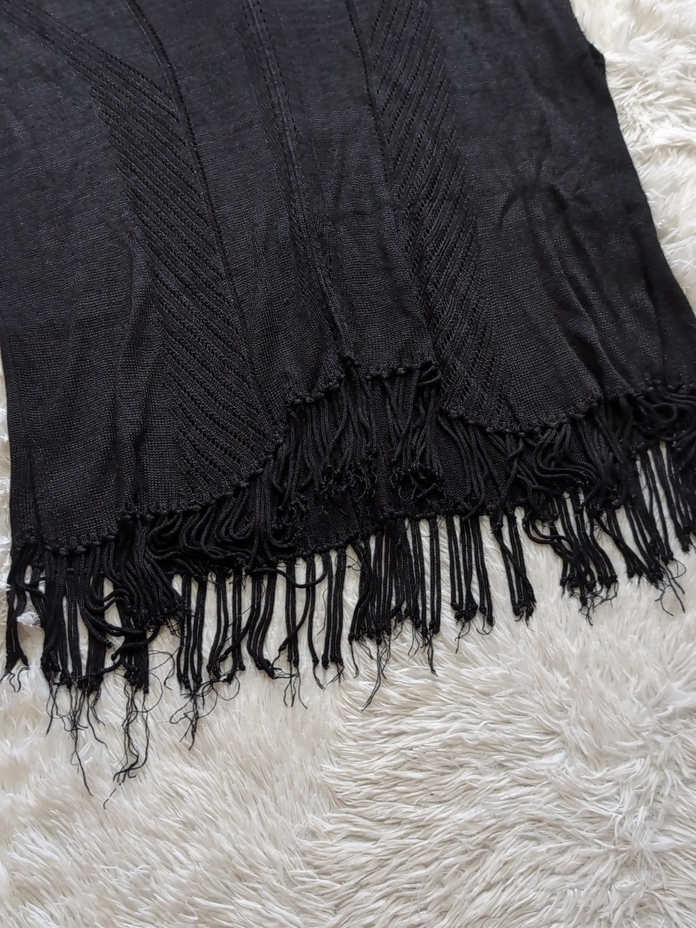 Saks Fifth Black Knit Tassel Poncho Oversized Fall Layering Sweater M/L - Picture 4 of 11